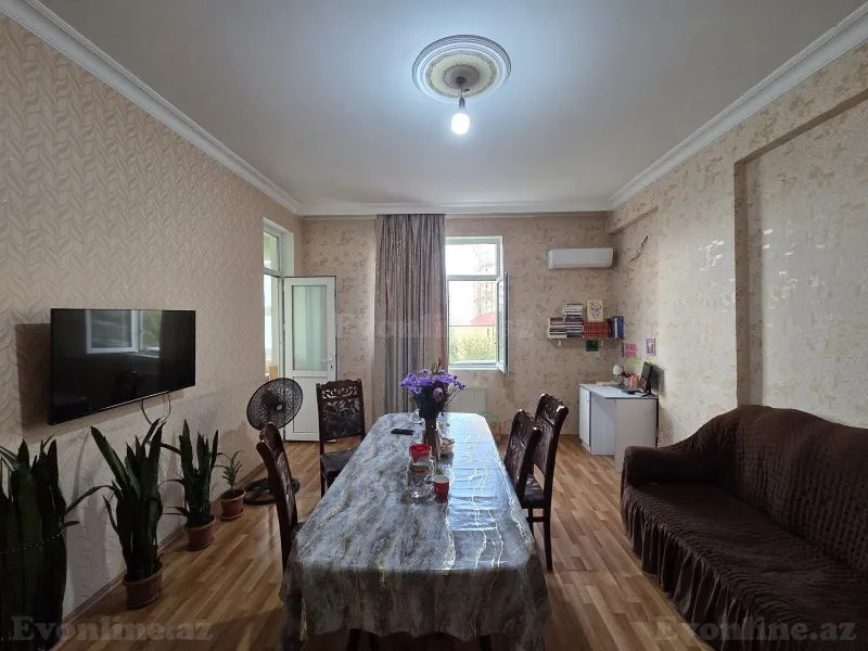 3 otaqlı Mənzil 88 m² 7-ci mikrorayon Satılır