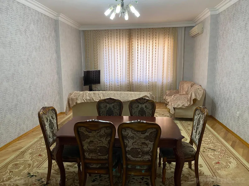 3 otaqlı Mənzil 135 m² Elmlər Akademiyası m. Satılır