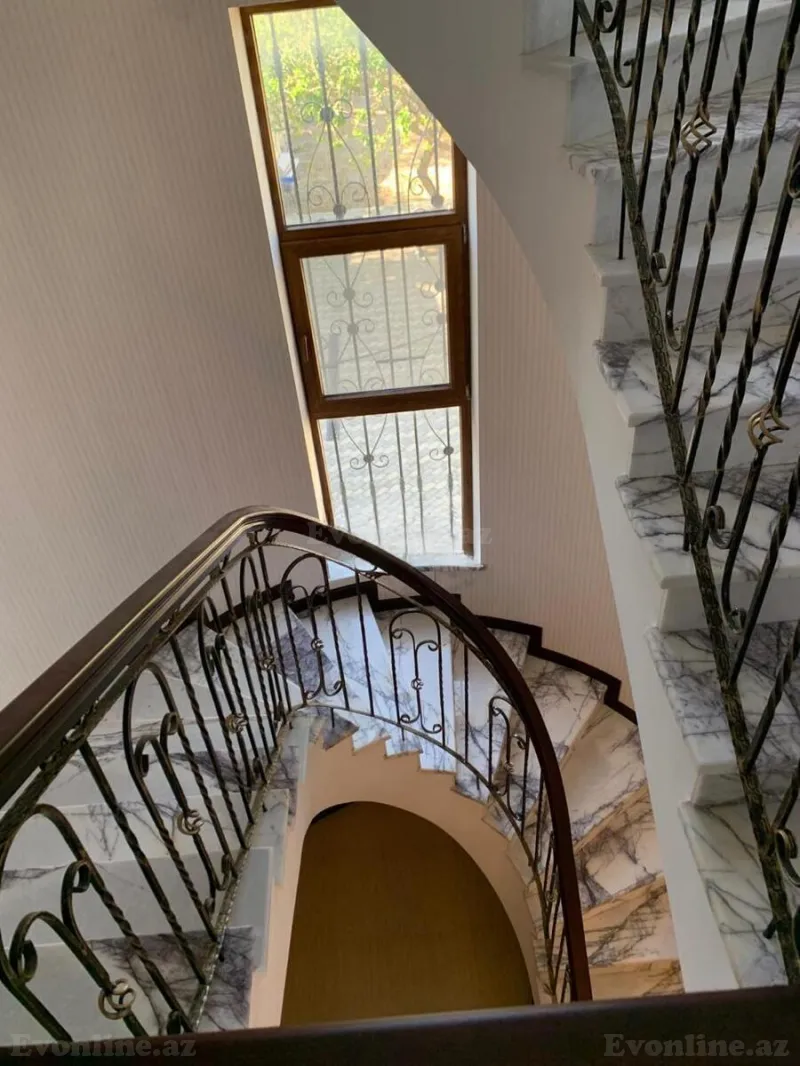 8 otaqlı həyət evi satılır — Novxanı, Bakı - şəkil 17