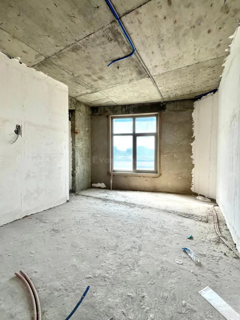 3 otaqlı Mənzil 175 m² Elmlər Akademiyası m. Satılır