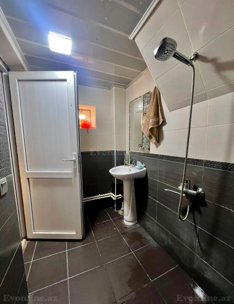 3 otaqlı həyət evi kirayə verilir — Bakıxanov, Bakı - şəkil 7
