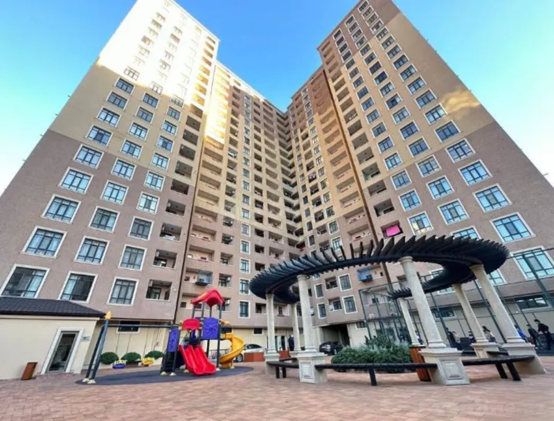 2 otaqlı Mənzil 70 m² 8-ci mikrorayon Satılır