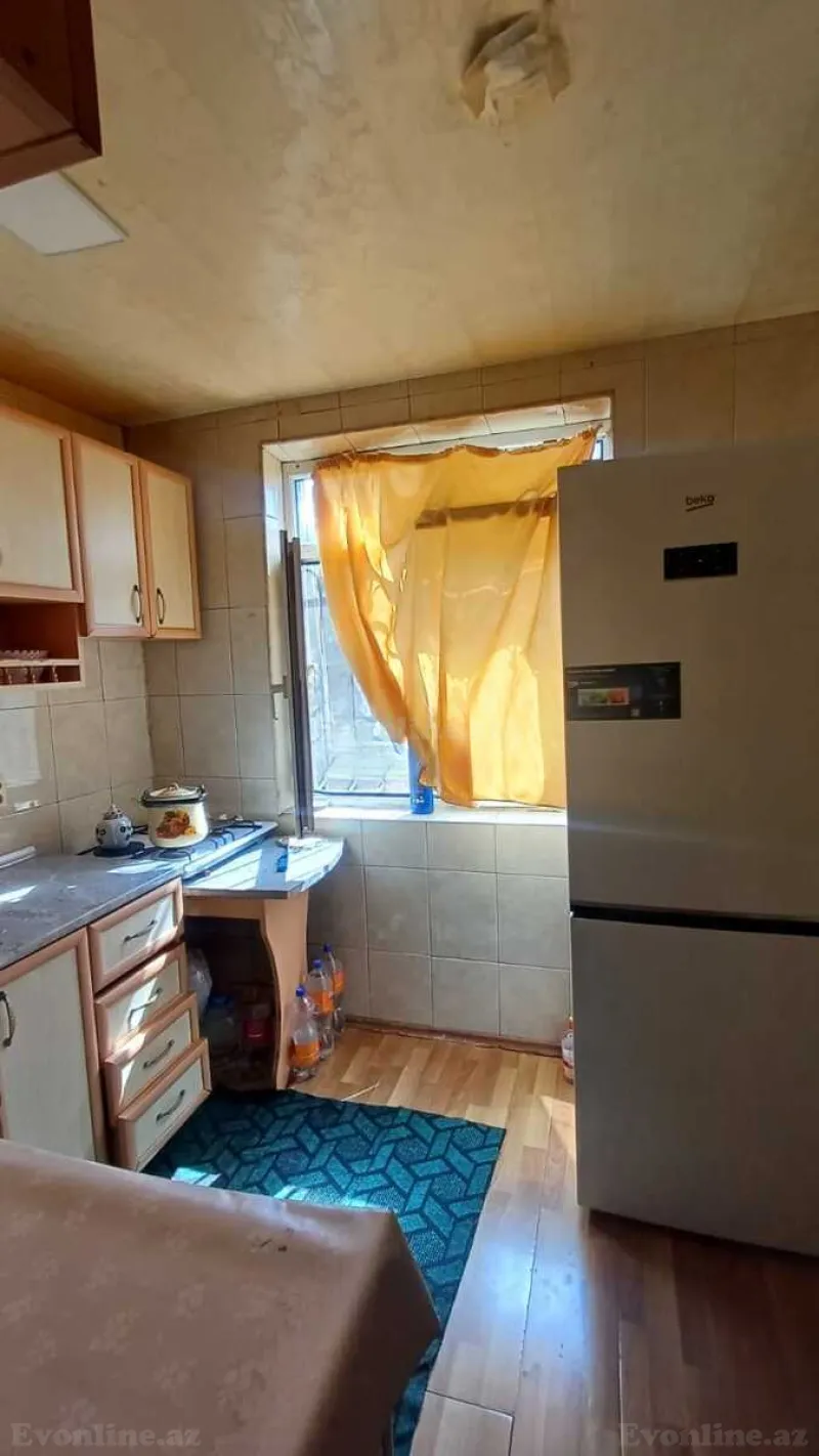 2 otaqlı köhnə tikili mənzil satılır — Abşeron r., Bakı - şəkil 2