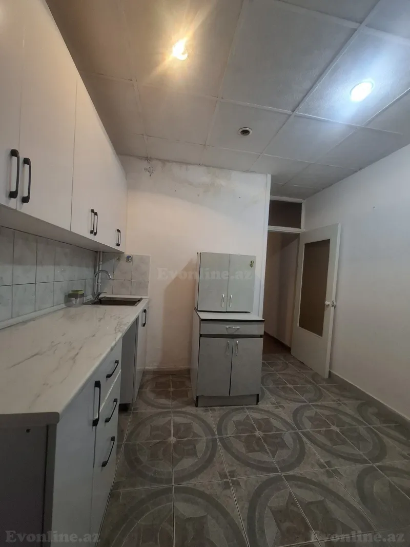 3 otaqlı köhnə tikili mənzil kirayə verilir — Köhnə Günəşli, Bakı - şəkil 9