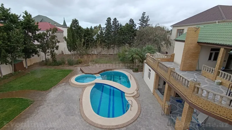 6 otaqlı Həyət evi 303 m² Mərdəkan Satılır