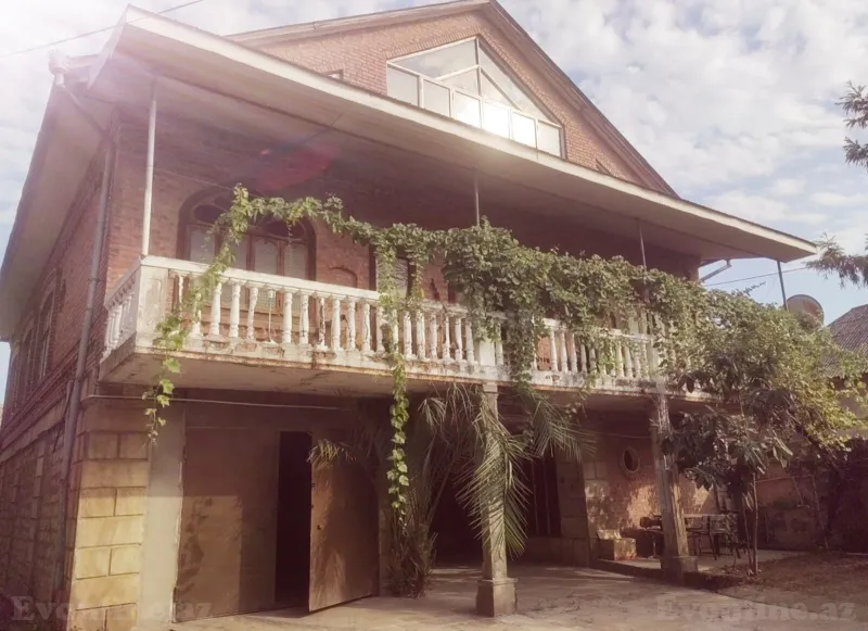 5 otaqlı həyət evi satılır — Lənkəran