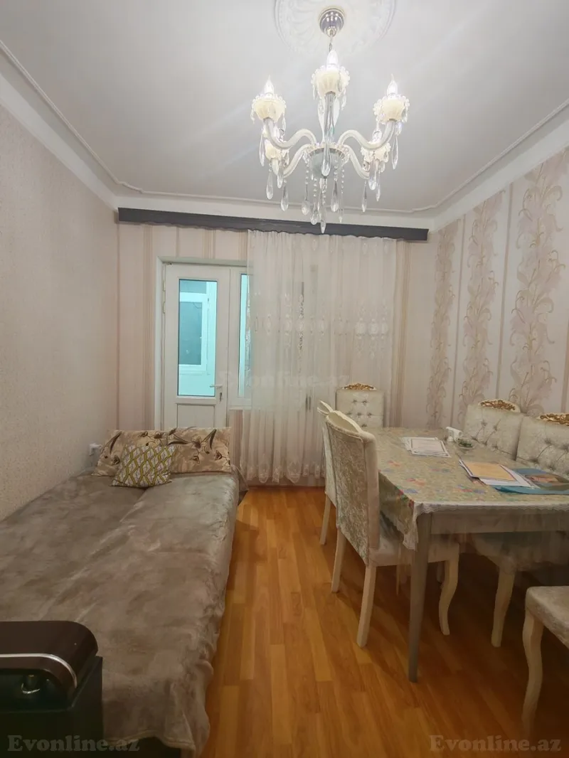 2 otaqlı köhnə tikili mənzil satılır — Abşeron r., Bakı