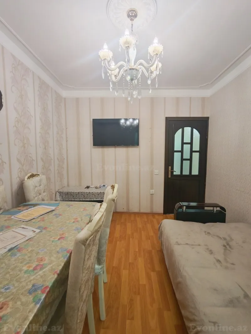 2 otaqlı köhnə tikili mənzil satılır — Abşeron r., Bakı - şəkil 2