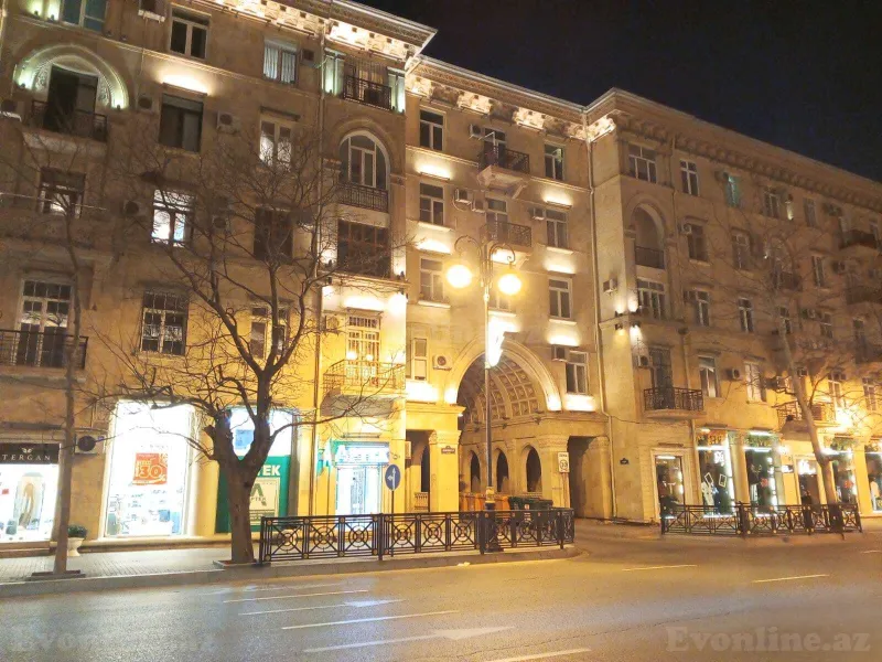 1 otaqlı Mənzil 40 m² Səbail r. Kirayə verilir