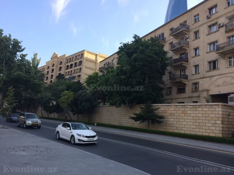 1 otaqlı köhnə tikili mənzil satılır — Səbail r., Bakı