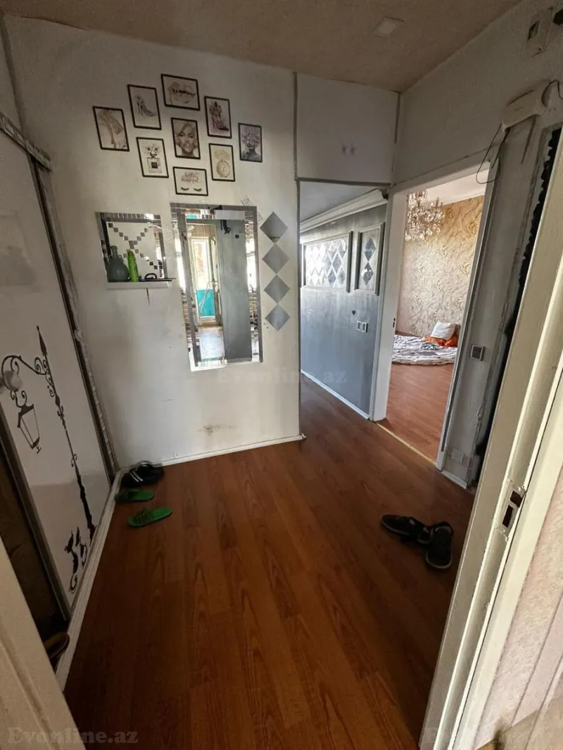 2 otaqlı Mənzil 65 m² 8-ci mikrorayon Satılır