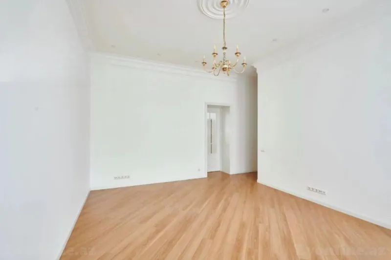 2 otaqlı Mənzil 90 m² İnşaatçılar m. Kirayə verilir