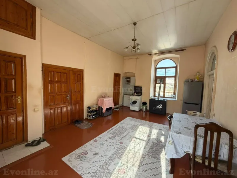 2 otaqlı Mənzil 70 m² Nizami m. Kirayə verilir