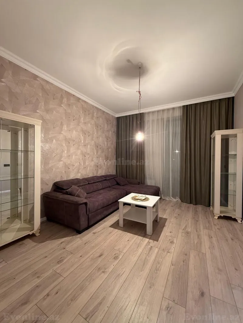 3 otaqlı Mənzil 92 m² 8-ci kilometr Satılır