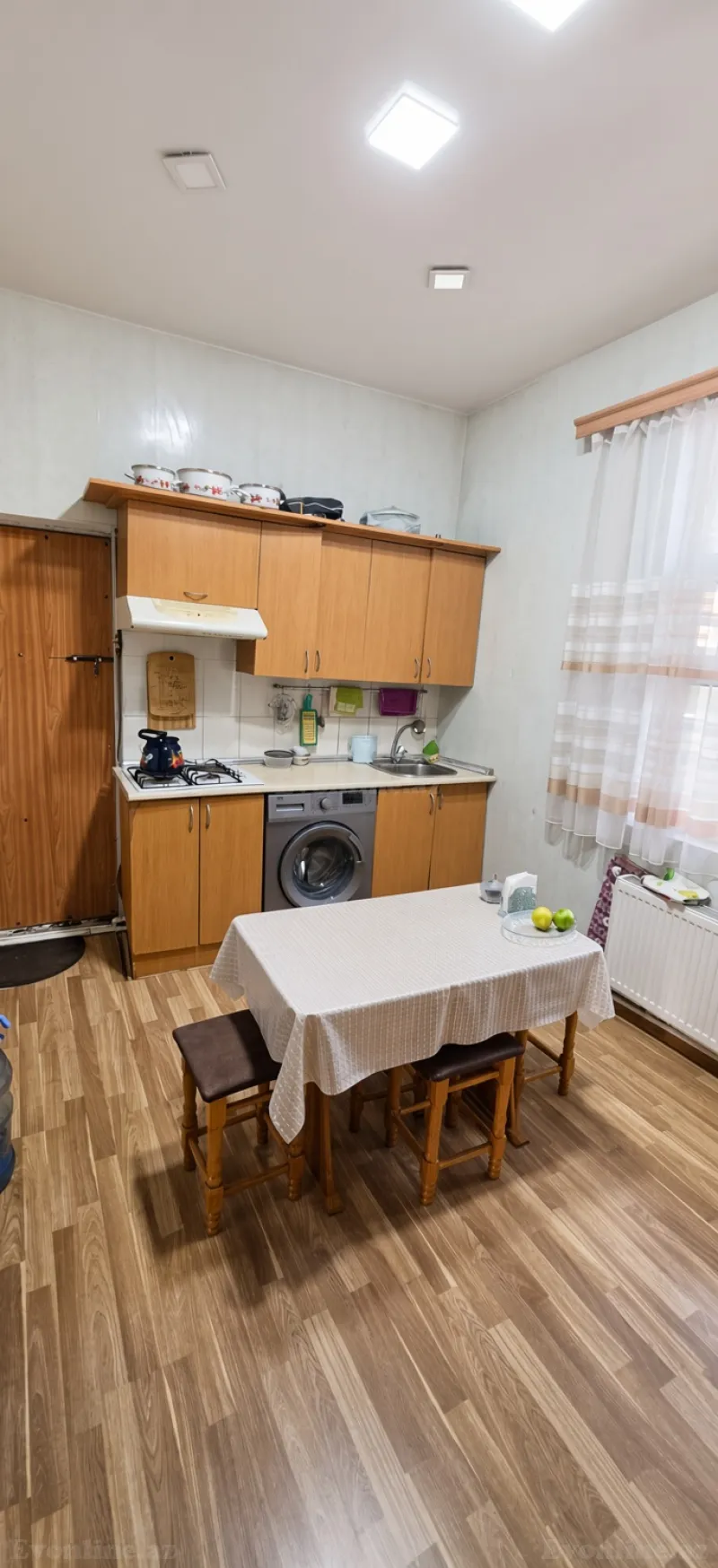 3 otaqlı köhnə tikili mənzil kirayə verilir — 28 May m., Bakı - şəkil 9
