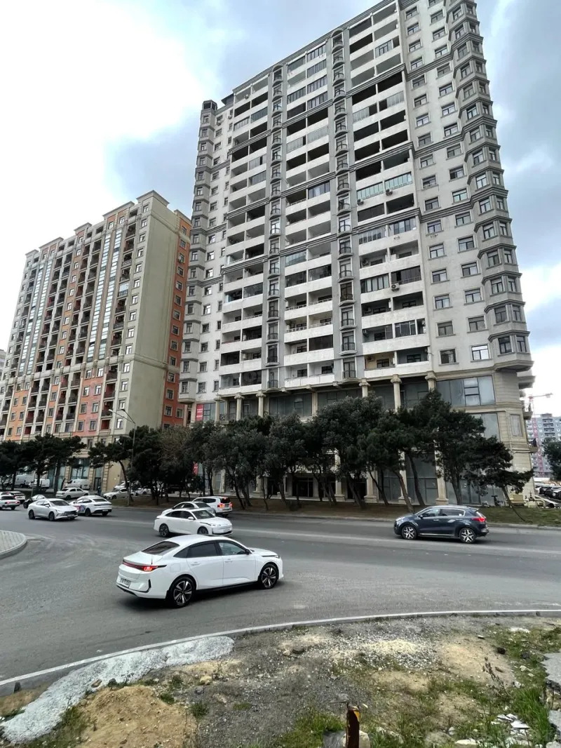 2 otaqlı mənzil satılır, Bakı, Xətai r., Xətai m., Ağ şəhər