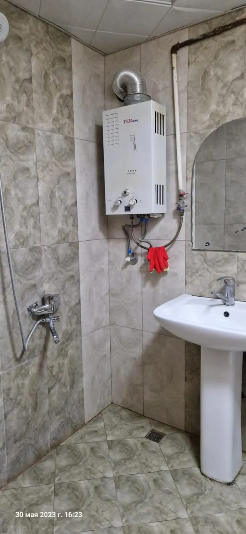3 otaqlı köhnə tikili mənzil satılır — Yasamal, Bakı - şəkil 4