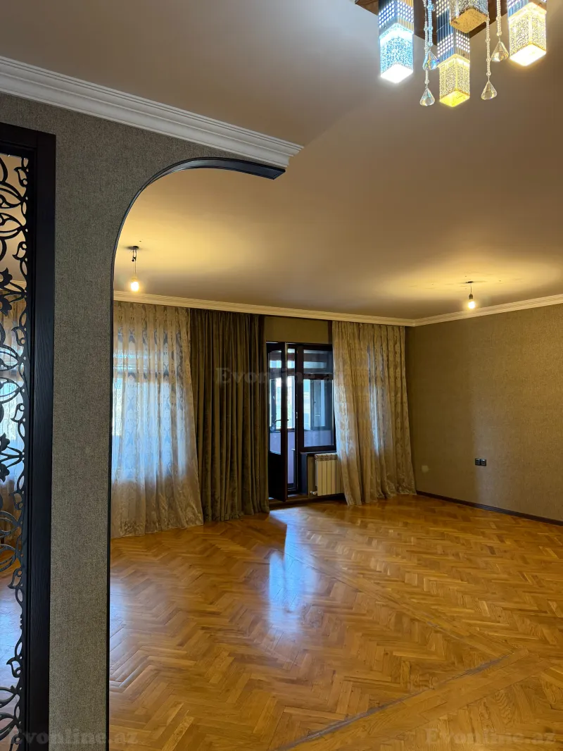 4 otaqlı köhnə tikili mənzil satılır — Bakıxanov, Bakı - şəkil 2