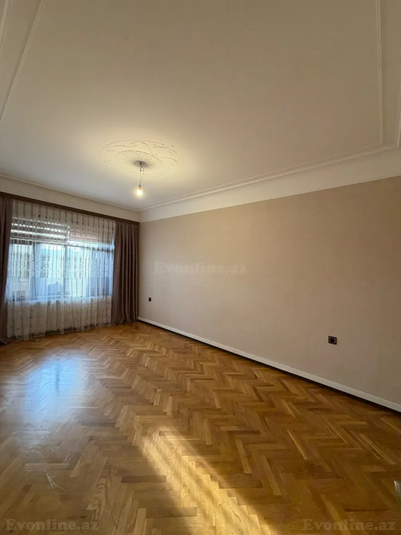 4 otaqlı köhnə tikili mənzil satılır — Bakıxanov, Bakı - şəkil 6