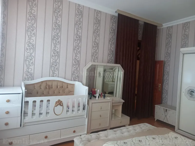 8 otaqlı həyət evi satılır — Şəmkir - şəkil 6