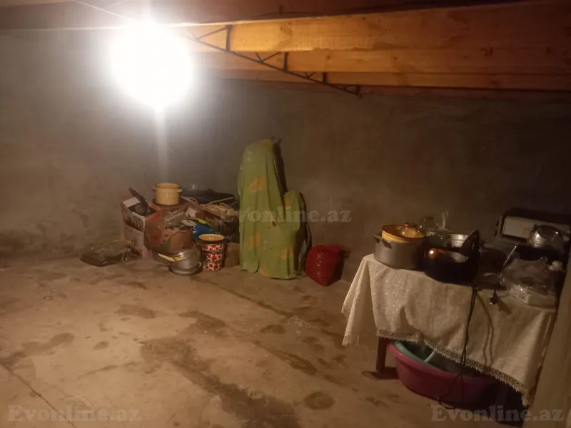 8 otaqlı həyət evi satılır — Şəmkir - şəkil 15