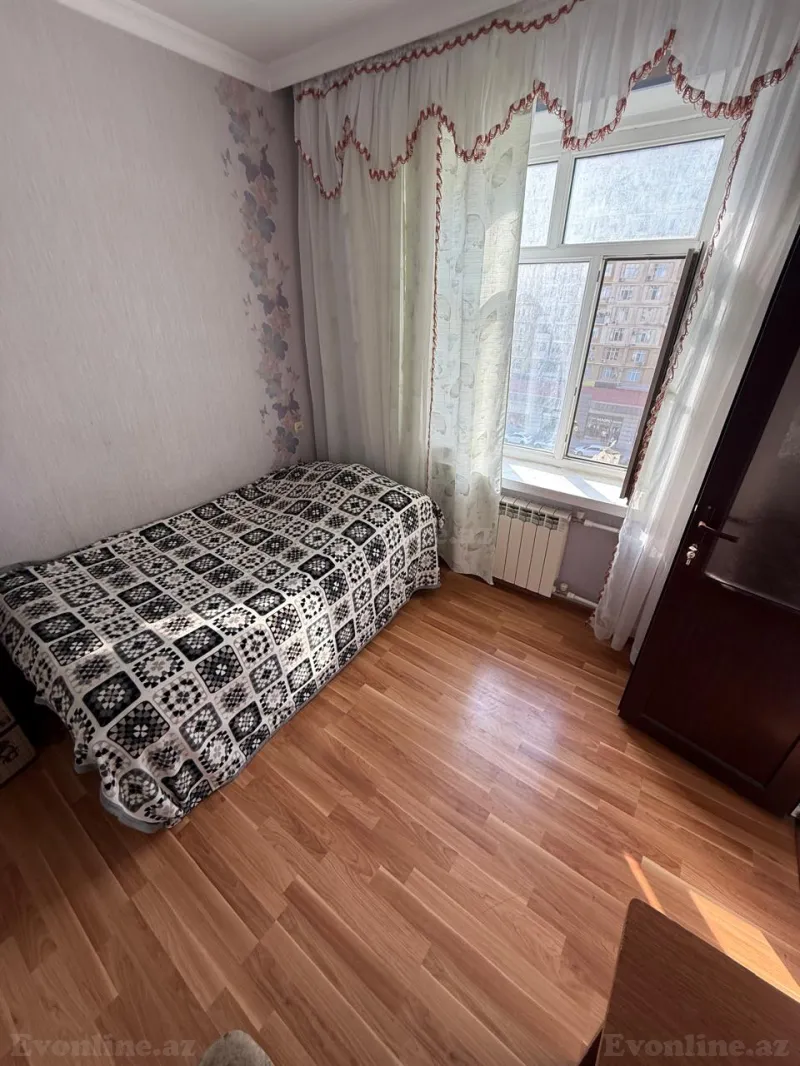 3 otaqlı köhnə tikili mənzil kirayə verilir — Həzi Aslanov, Bakı - şəkil 3