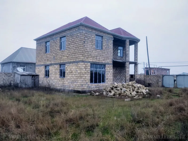 5 otaqlı həyət evi satılır — Biləsuvar - şəkil 3