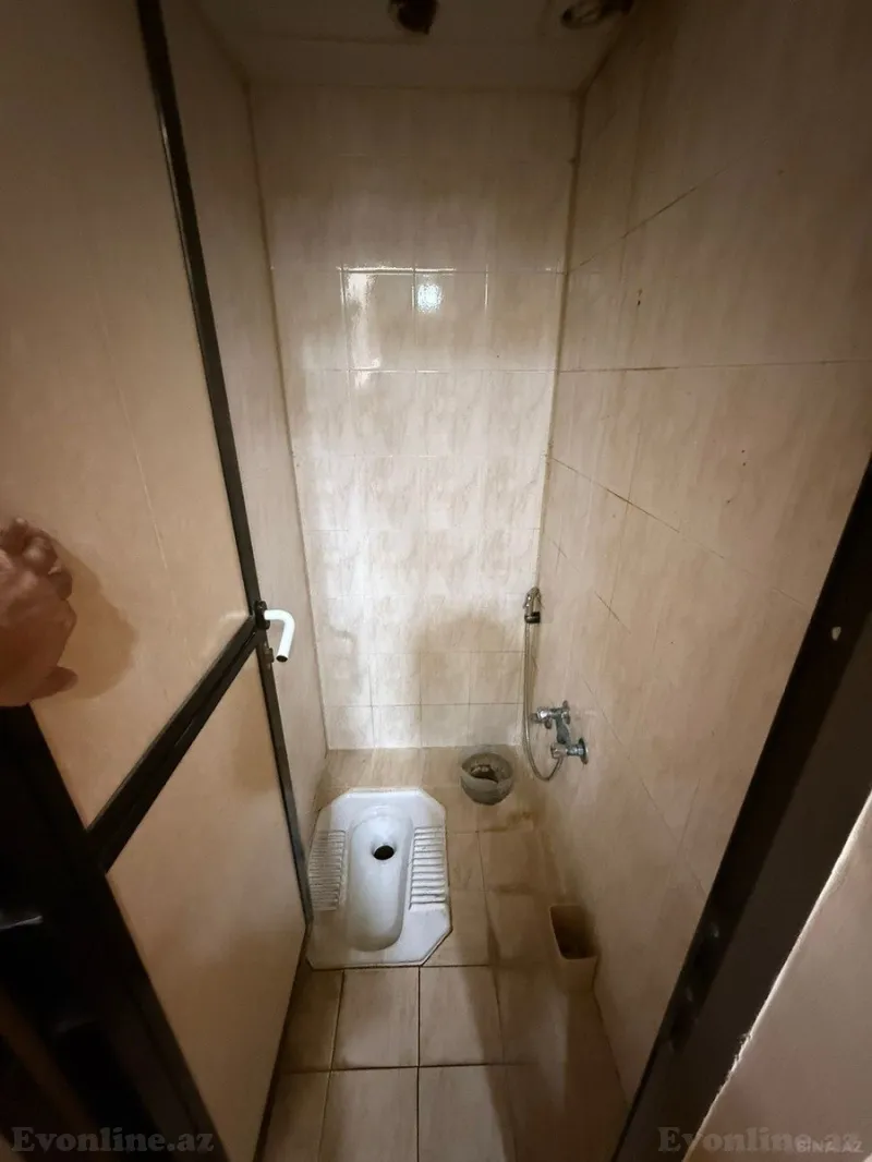 3 otaqlı köhnə tikili mənzil satılır — 8-ci mikrorayon, Bakı - şəkil 9