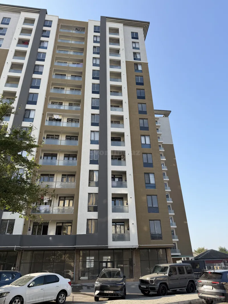 3 otaqlı mənzil satılır, Bakı, Binəqədi r., Azadlıq prospekti m., 8-ci mikrorayon