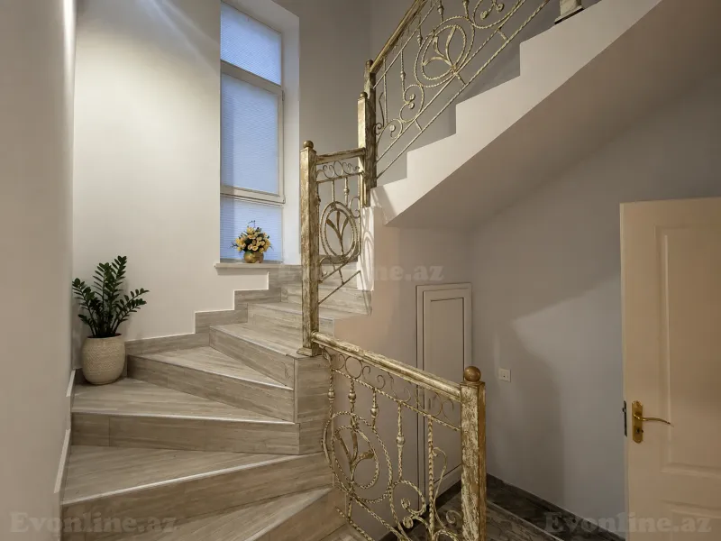 6 otaqlı həyət evi satılır — Yeni Ramana, Bakı - şəkil 6
