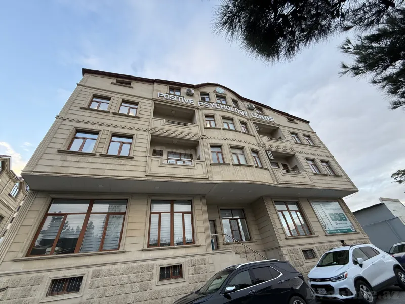 Obyekt satılır, Bakı, Binəqədi r., Azadlıq prospekti m., 8-ci mikrorayon