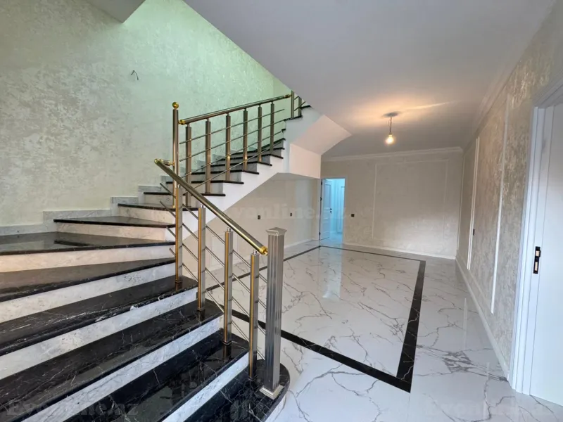 5 otaqlı həyət evi satılır — Qaraçuxur, Bakı - şəkil 2