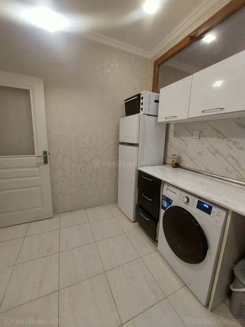2 otaqlı mənzil satılır, Bakı, Yasamal r., İnşaatçılar m., Yeni Yasamal