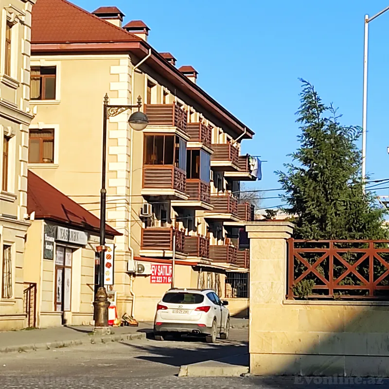 3 otaqlı köhnə tikili mənzil satılır — Buzovna, Bakı