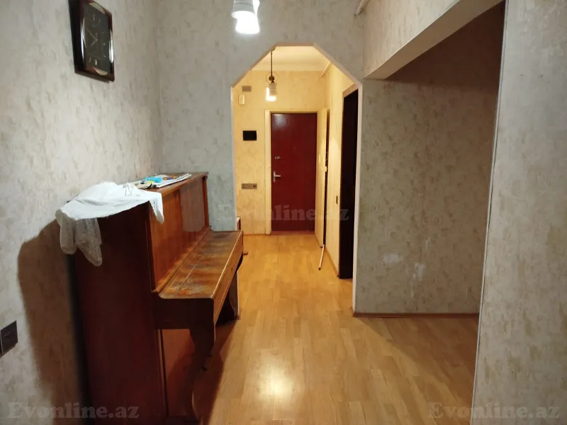 4 otaqlı köhnə tikili mənzil kirayə verilir — 7-ci mikrorayon, Bakı - şəkil 5