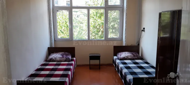3 otaqlı köhnə tikili mənzil satılır — Lənkəran
