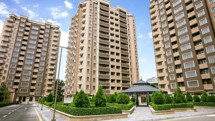 Bakıda mənzil qiymətləri niyə bahalaşır? Ekspert əsas səbəbləri açıqladı